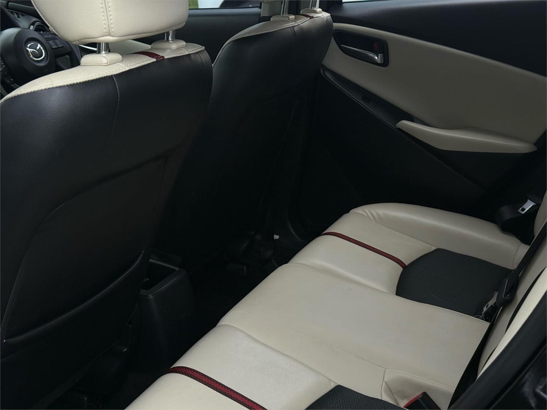 2015 Mazda Mazda2 Genki, Automatic, 82967 km, 