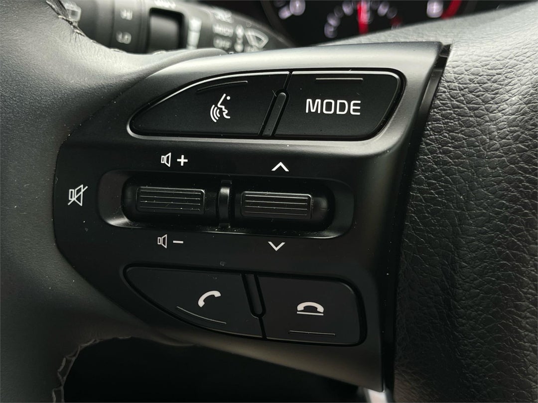 2022 Kia Stonic Sport, Automatic, 6400 km, 