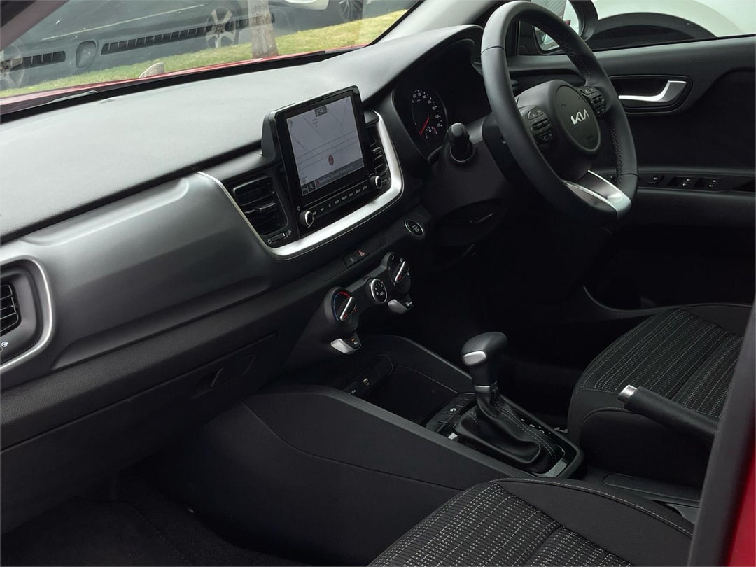 2022 Kia Stonic Sport, Automatic, 6400 km, 