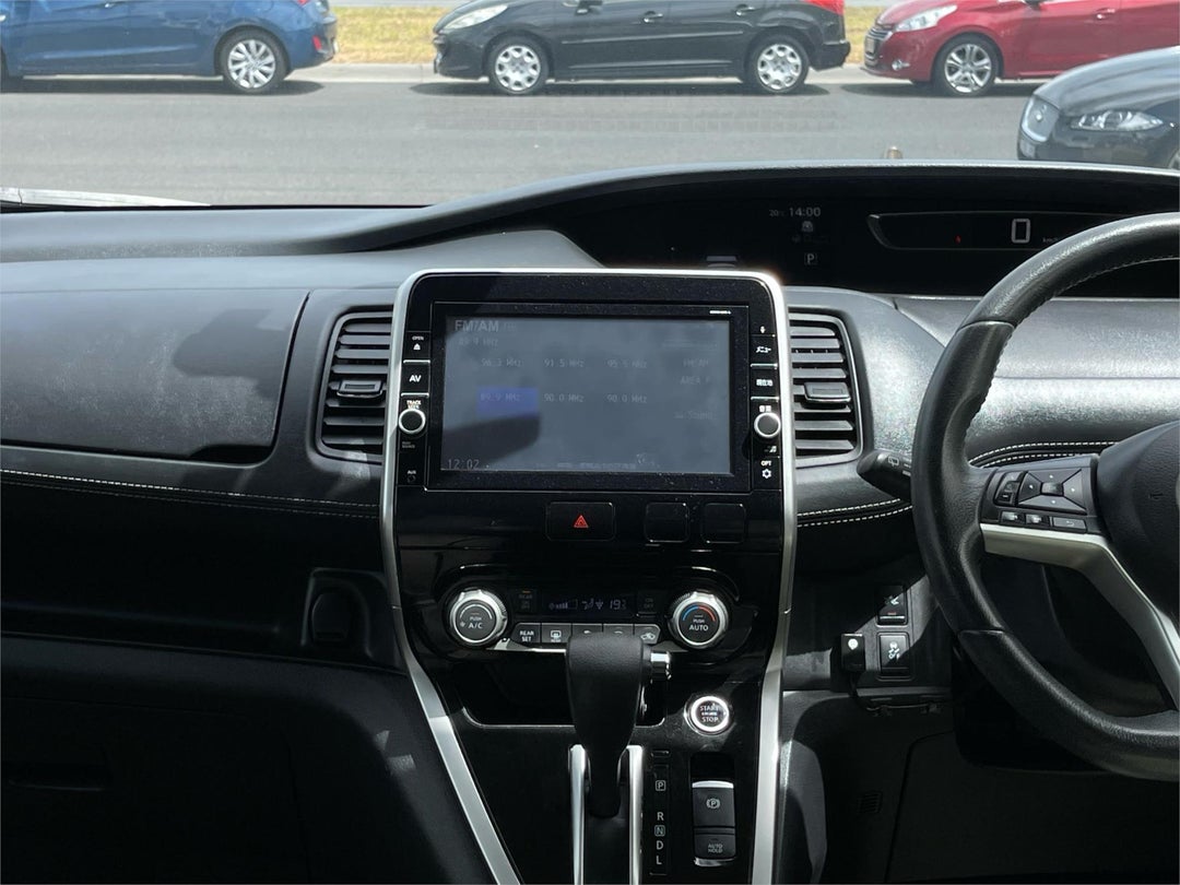 2016 Nissan Serena Serena, Automatic, 99323 km, Photo 36