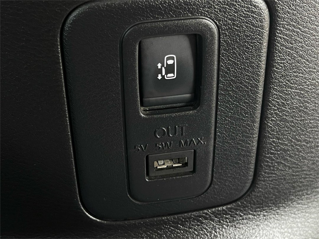 2016 Nissan Serena Serena, Automatic, 99323 km, Photo 17