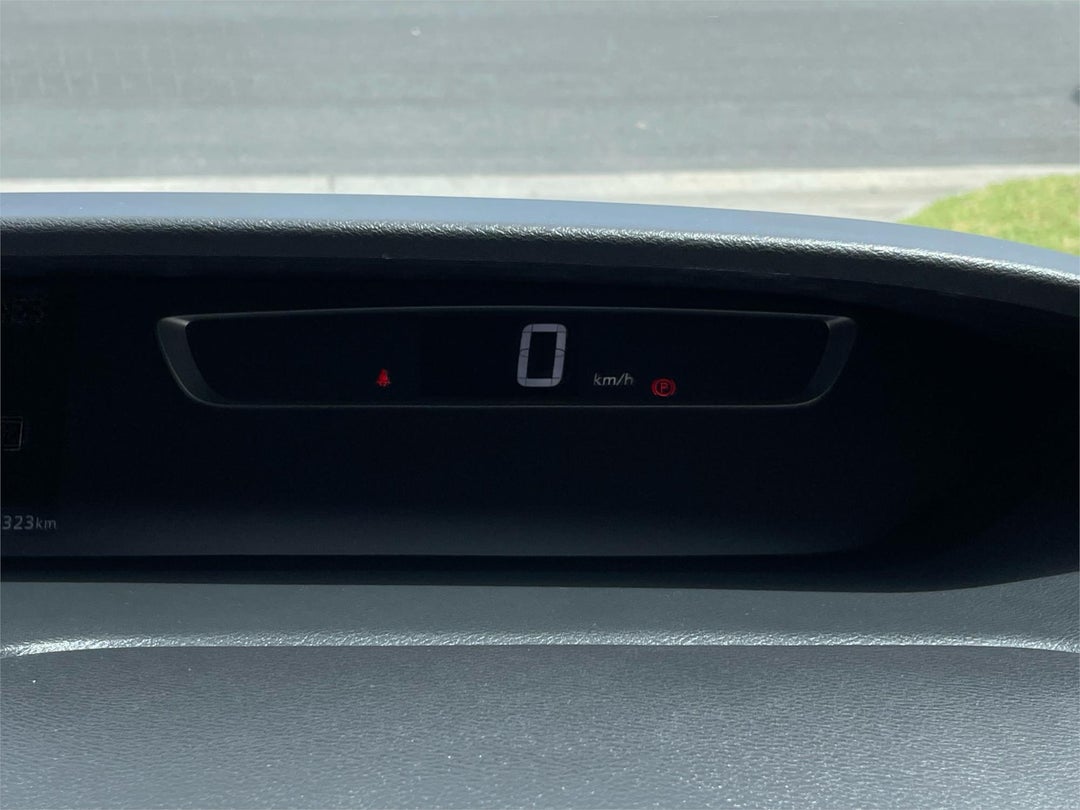 2016 Nissan Serena Serena, Automatic, 99323 km, Photo 23