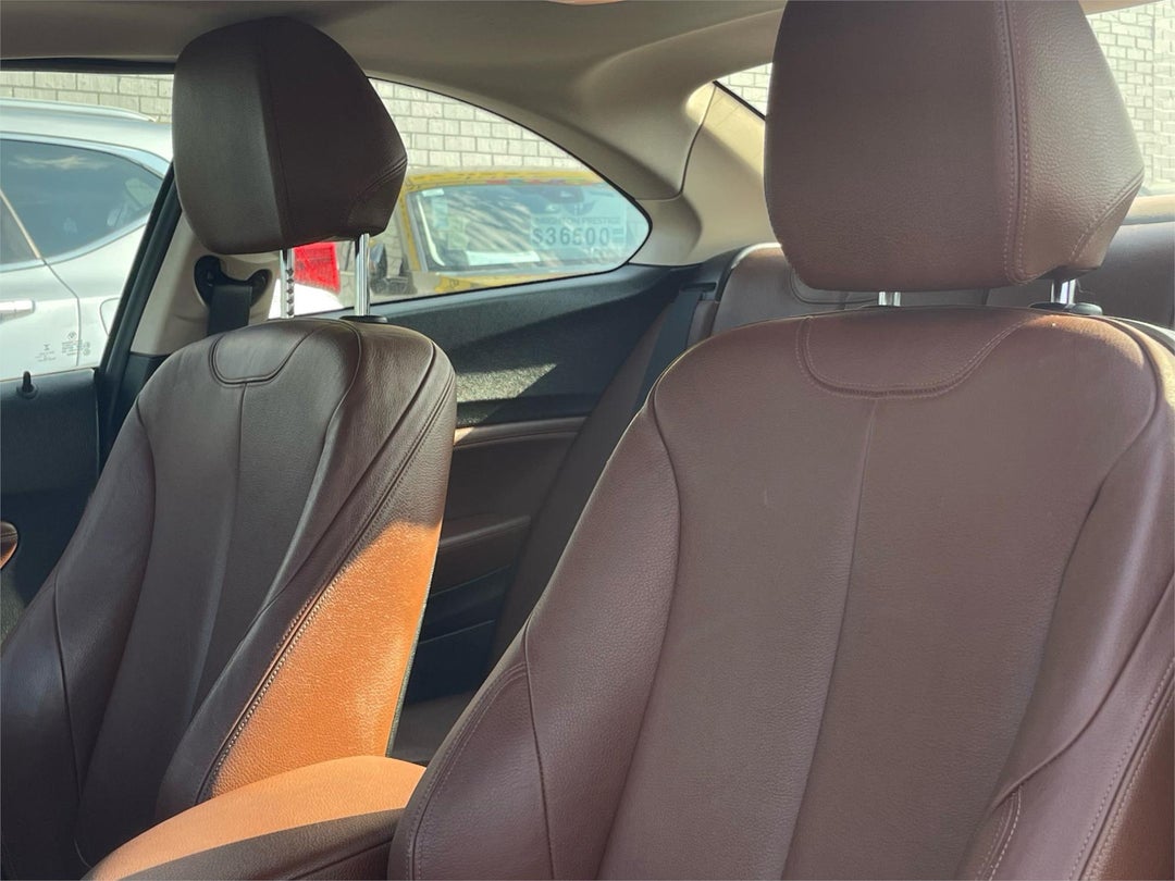 2015 BMW 220d Luxury Line, Automatic, 102638 km, 