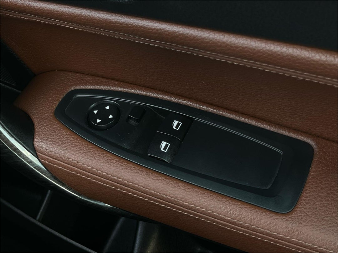 2015 BMW 220d Luxury Line, Automatic, 102638 km, 