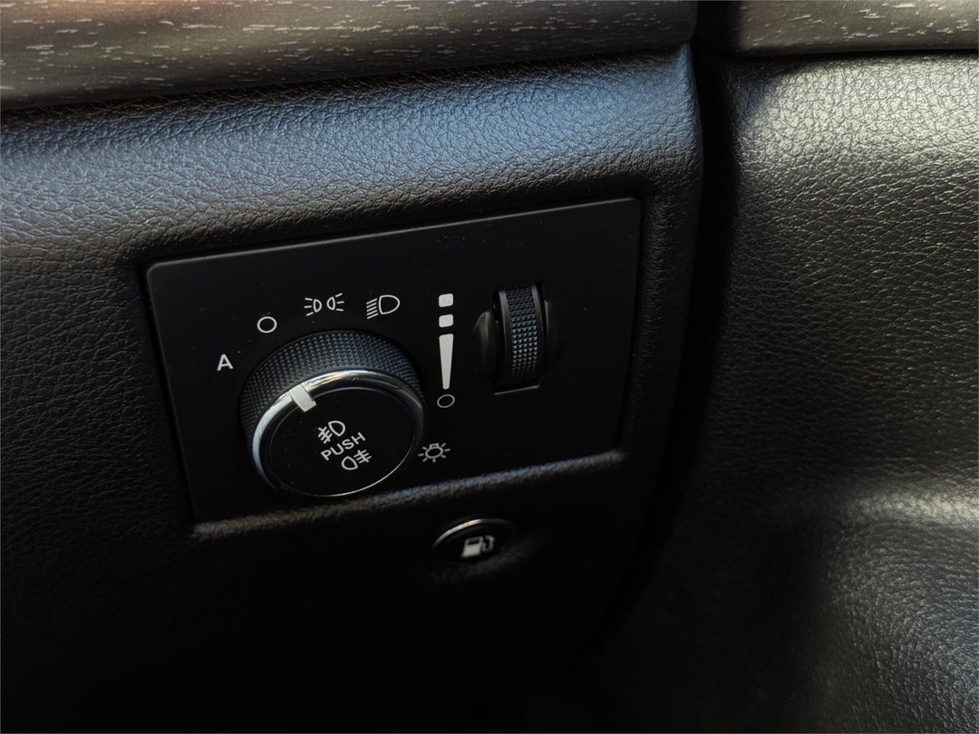 2015 Jeep Grand Cherokee Laredo, Automatic, 83569 km, 