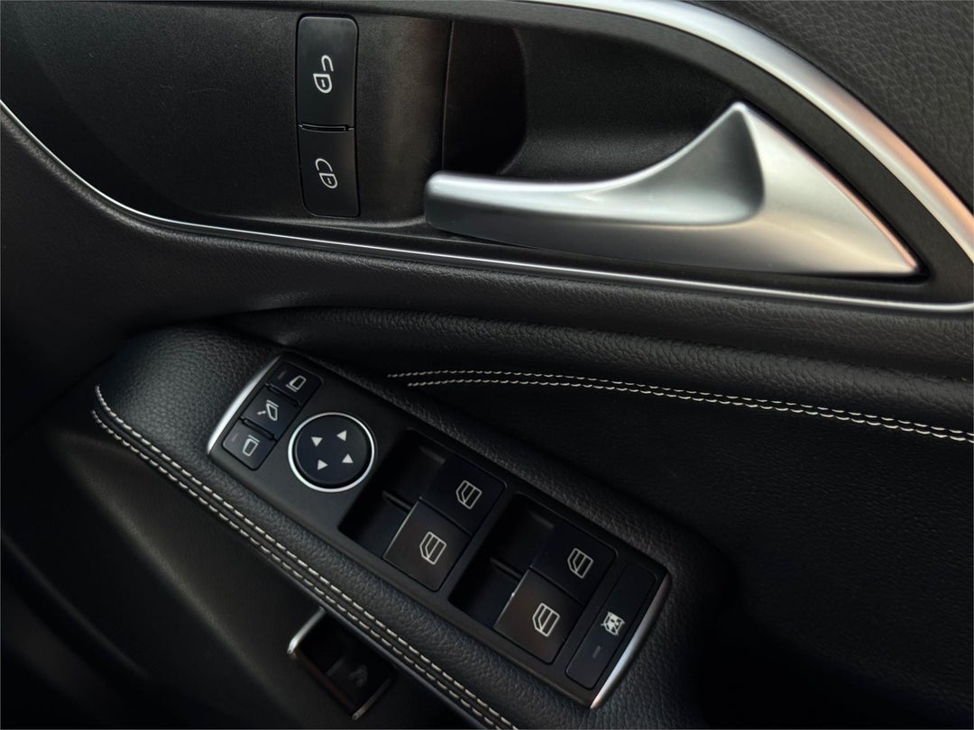 2014 Mercedes-benz CLA 200 200, Automatic, 129160 km, 