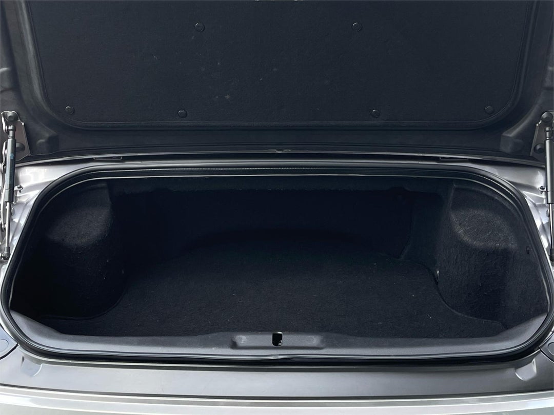 2008 Nissan 350z Touring, Automatic, 127337 km, Photo 10