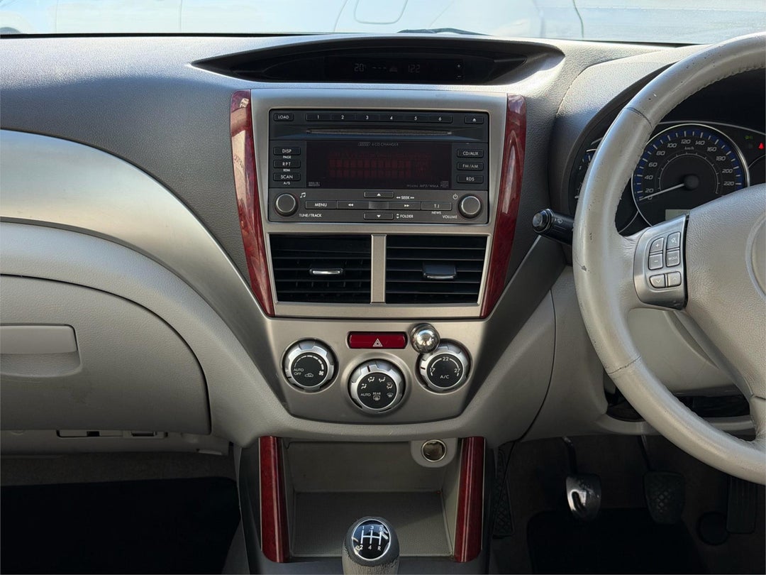 2010 Subaru Forester Xs, Manual, 169570 km, Photo 10