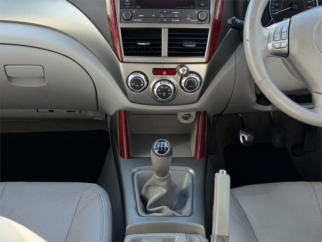 2010 Subaru Forester Xs, Manual, 169570 km, Photo 14