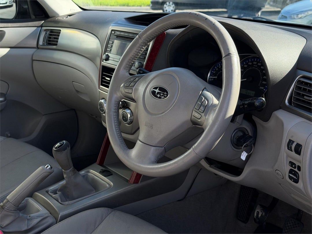 2010 Subaru Forester Xs, Manual, 169570 km, Photo 11