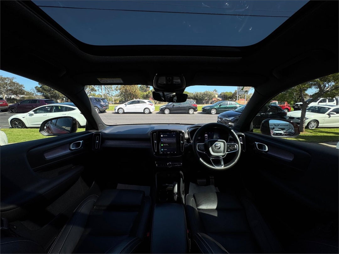 2022 Volvo Xc40 Recharge Twin Pure Electric, Automatic, 4871 km, Photo 10
