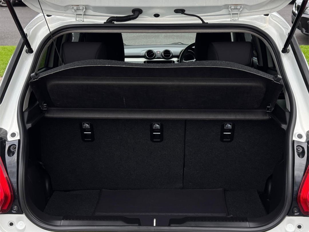 2017 Suzuki Swift Gl Navigator, Automatic, 120117 km, Photo 31