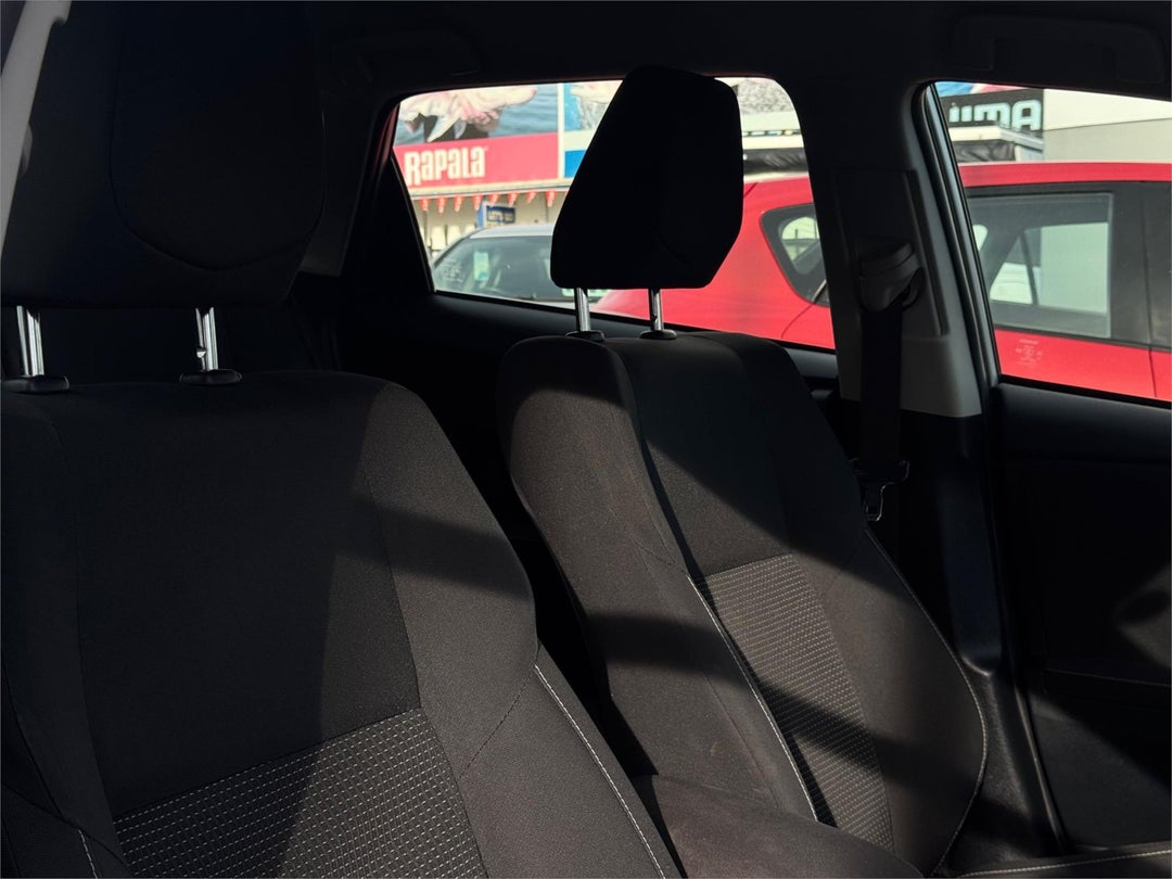 2015 Toyota Corolla Ascent, Automatic, 109411 km, Photo 11