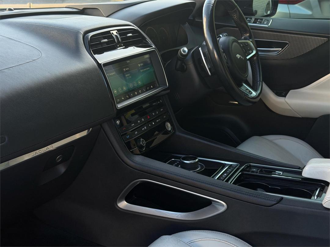 2016 Jaguar F-PACE 30d First Edition, Automatic, 177461 km, Photo 16