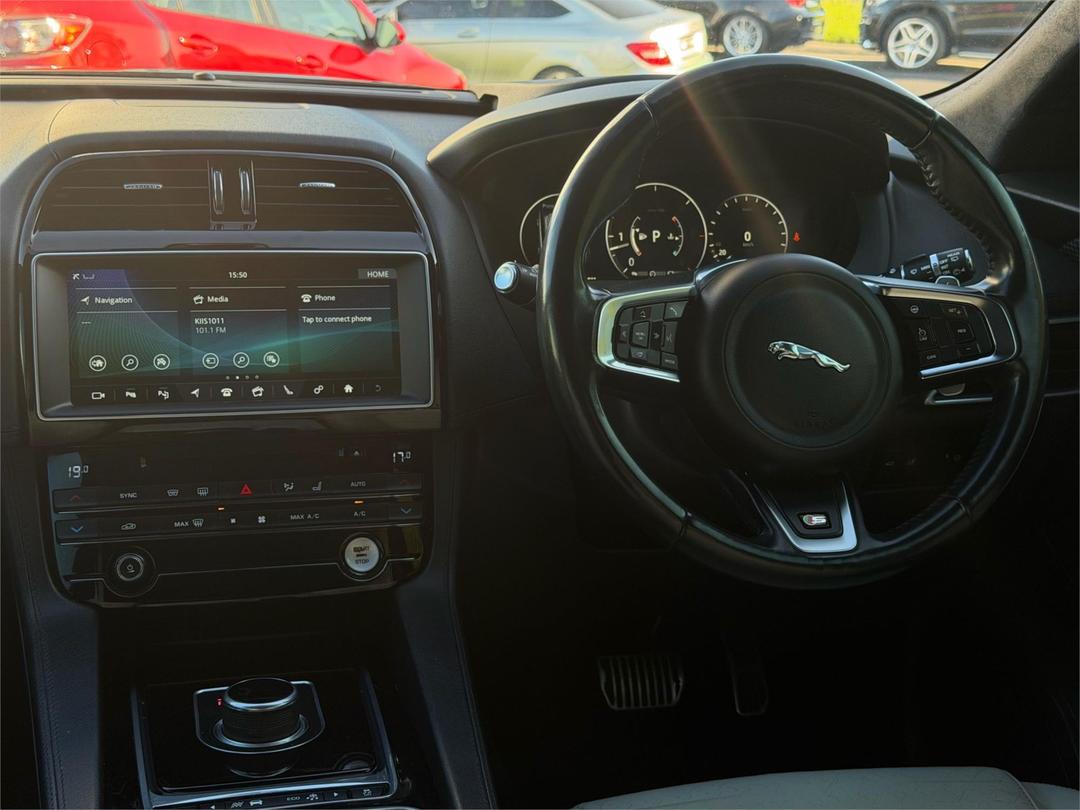 2016 Jaguar F-PACE 30d First Edition, Automatic, 177461 km, Photo 11