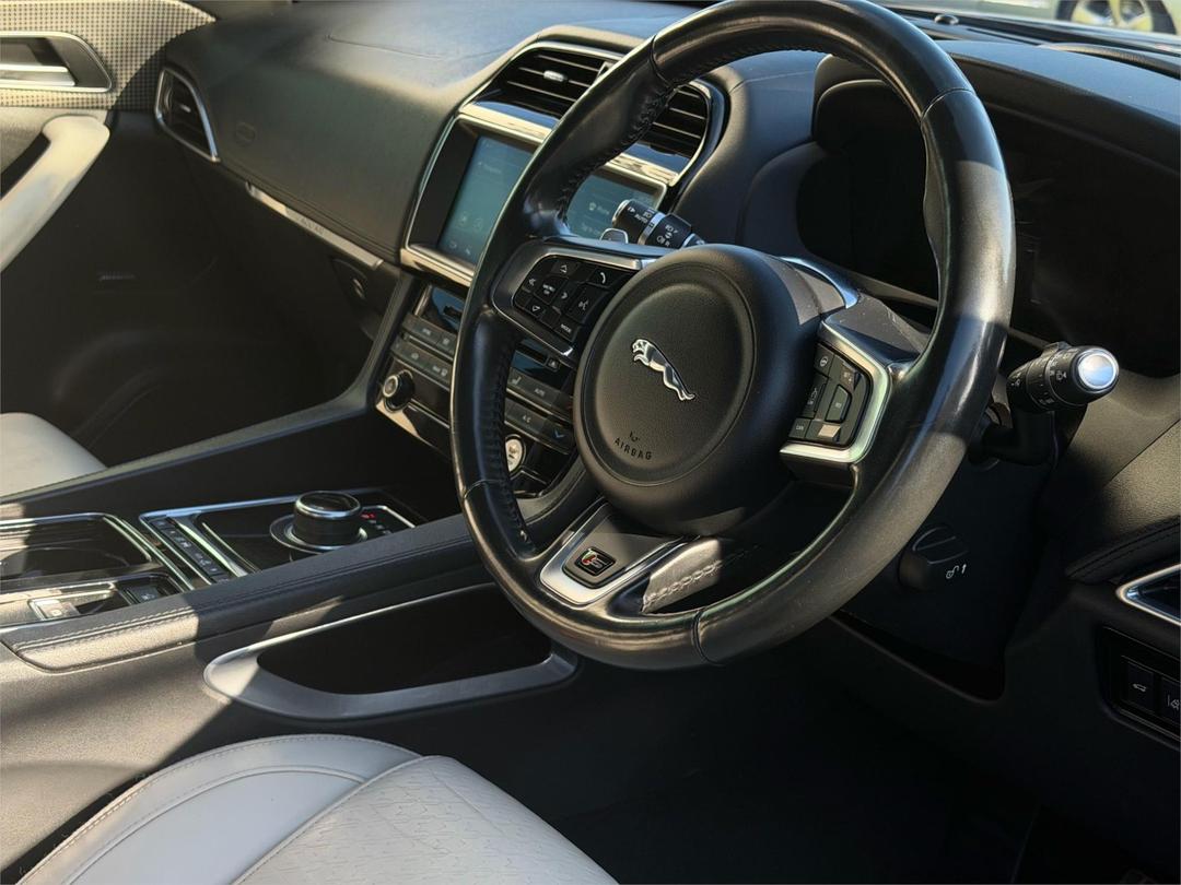 2016 Jaguar F-PACE 30d First Edition, Automatic, 177461 km, Photo 8