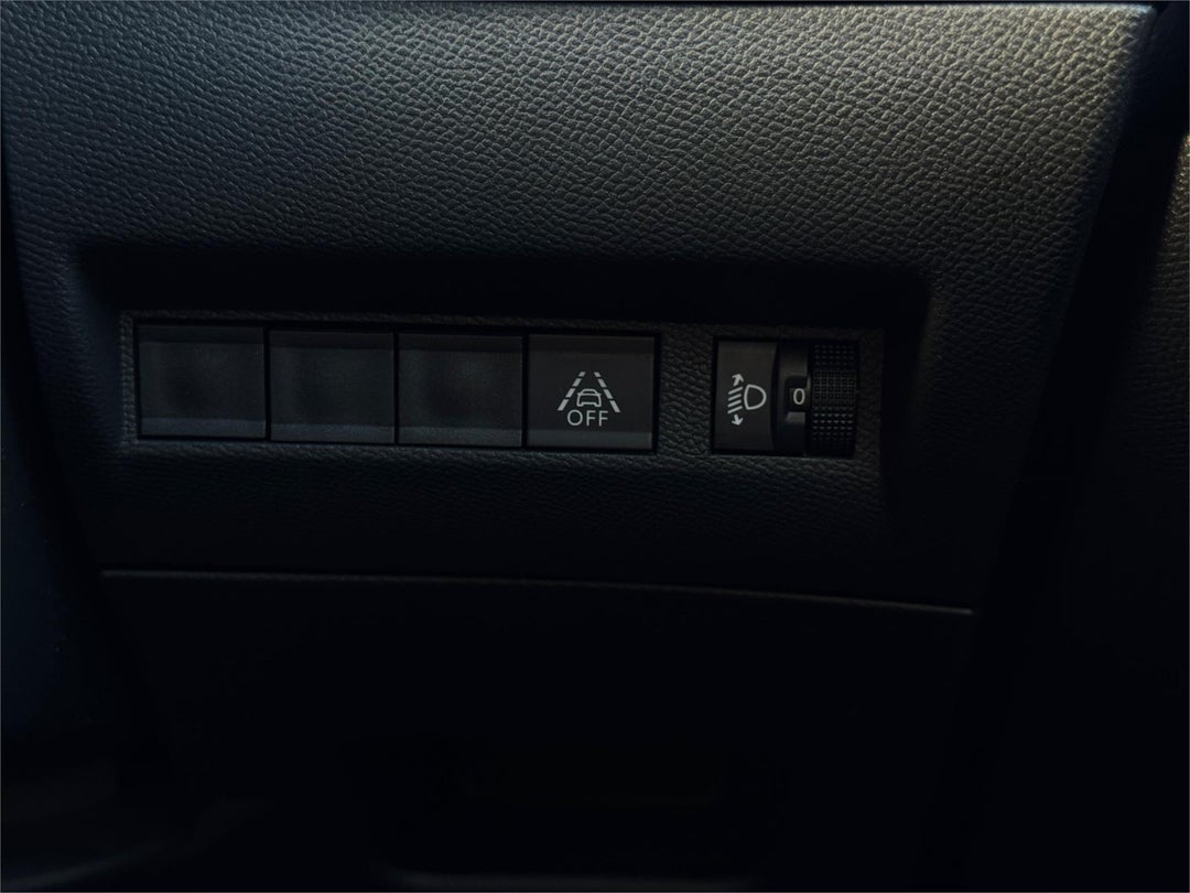 2023 Peugeot 2008 2008, Automatic, 35674 km, Photo 29