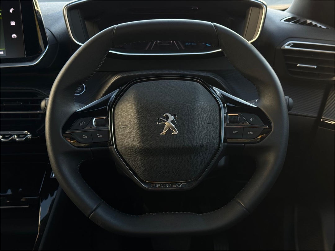 2023 Peugeot 2008 2008, Automatic, 35674 km, Photo 39