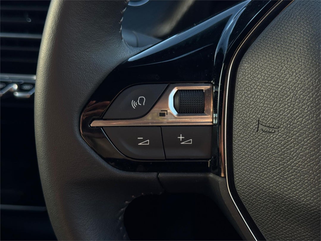 2023 Peugeot 2008 2008, Automatic, 35674 km, Photo 27