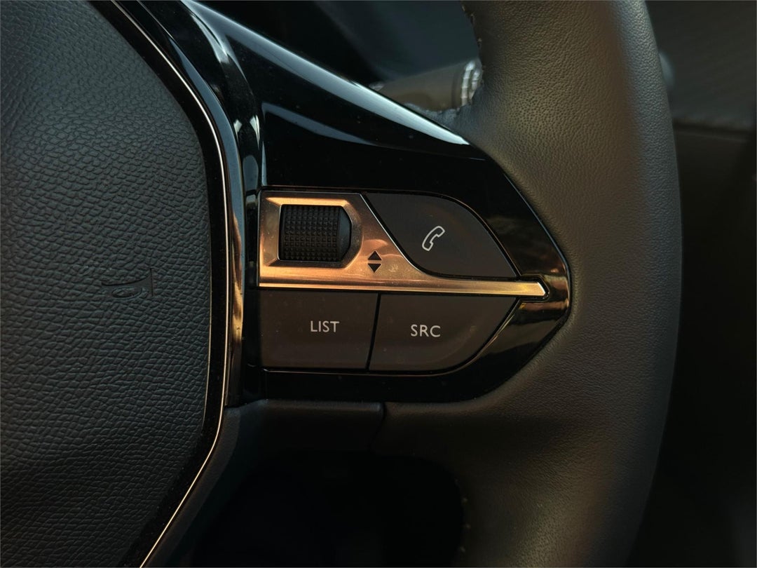 2023 Peugeot 2008 2008, Automatic, 35674 km, Photo 28