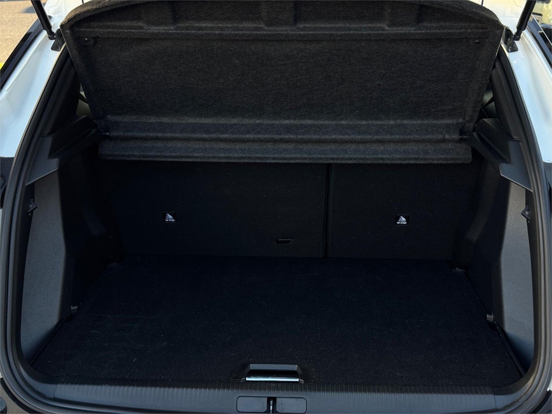 2023 Peugeot 2008 2008, Automatic, 35674 km, Photo 9