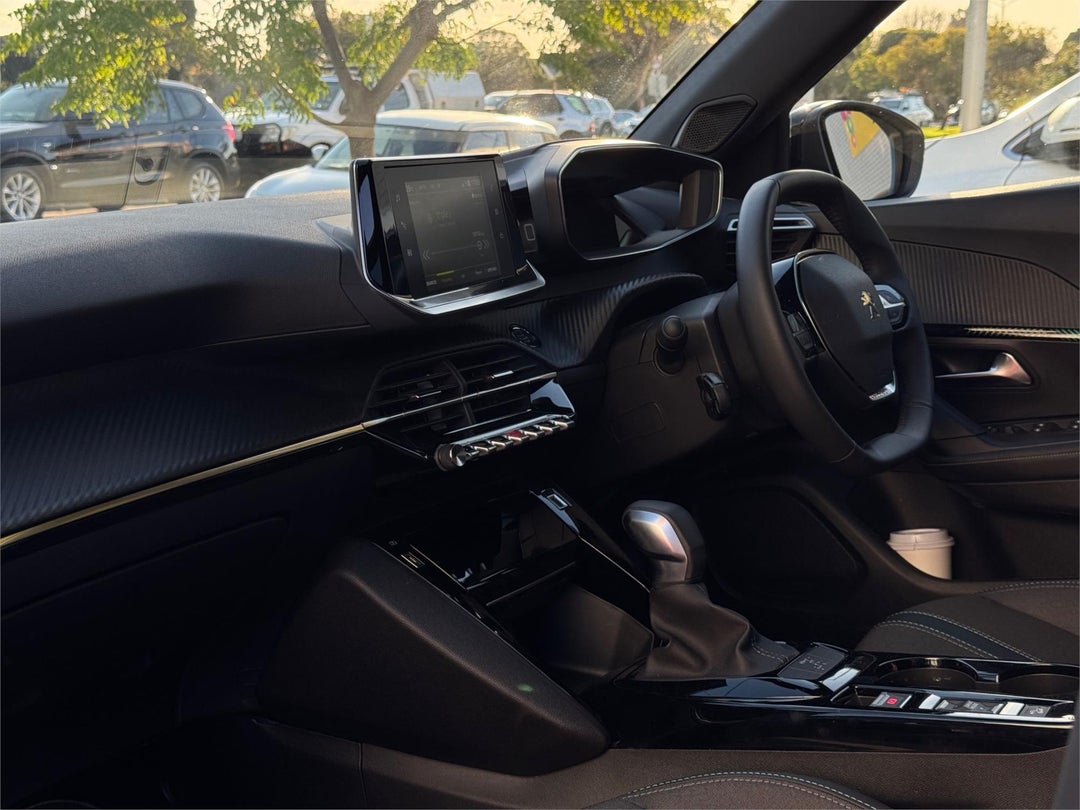 2023 Peugeot 2008 2008, Automatic, 35674 km, Photo 16