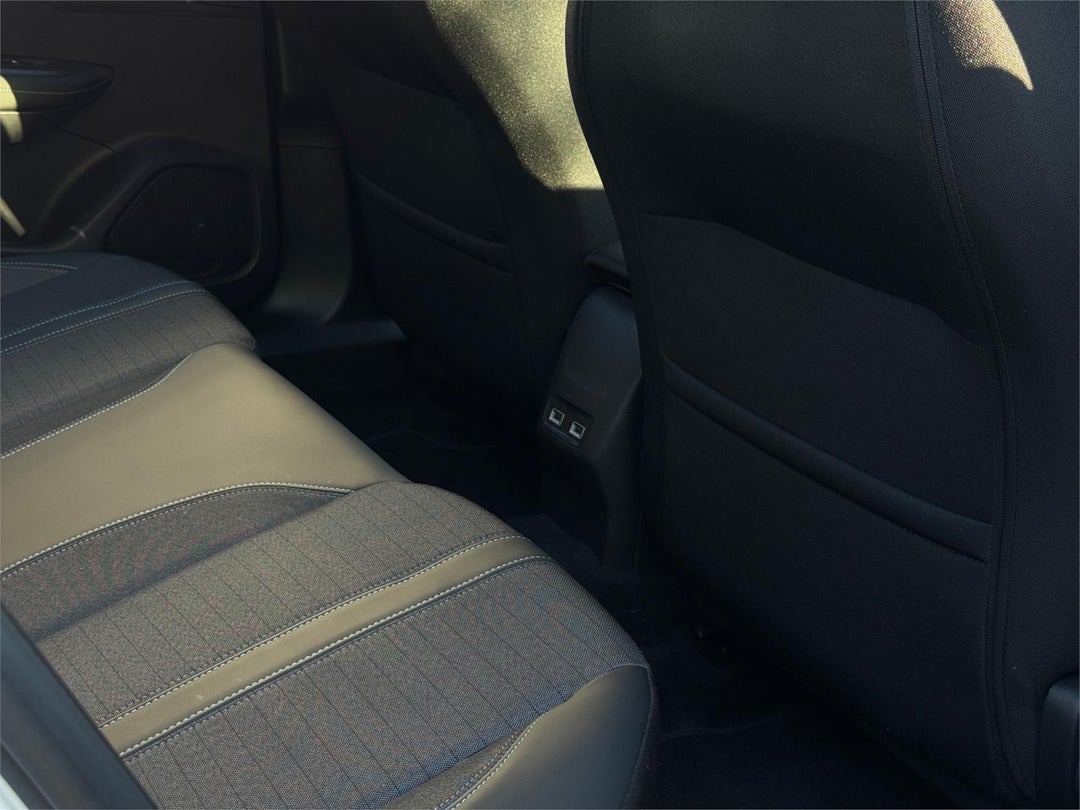 2023 Peugeot 2008 2008, Automatic, 35674 km, Photo 13