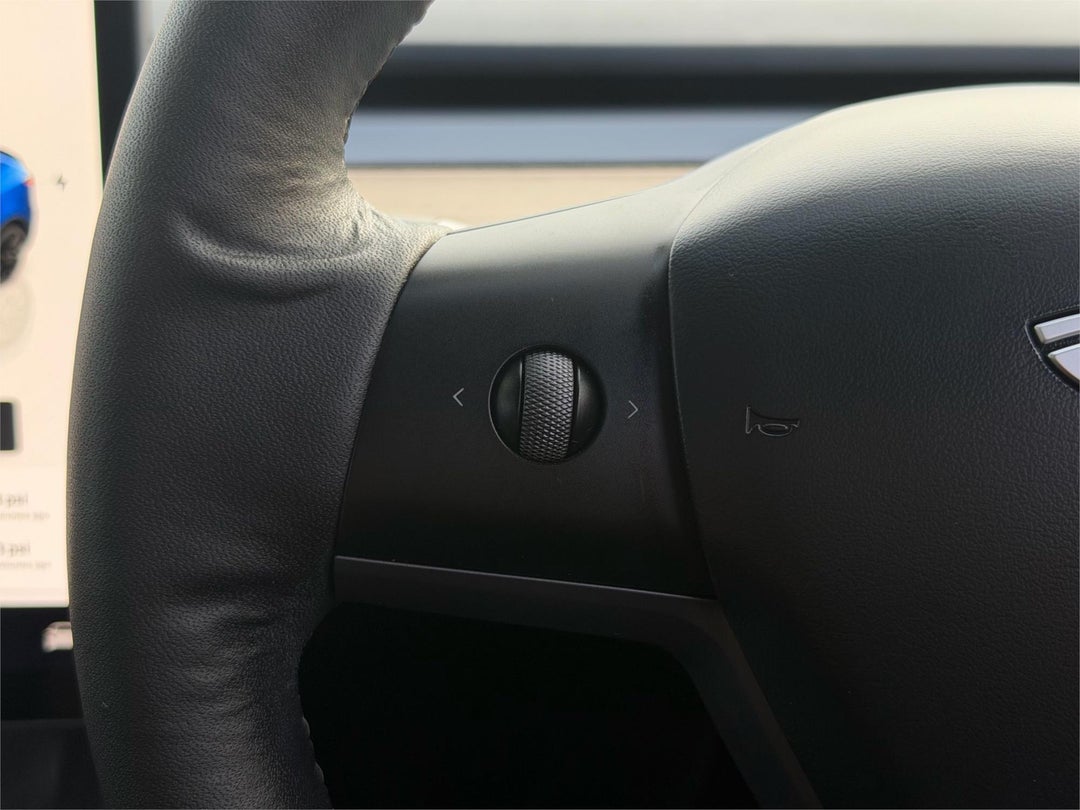 2023 Tesla Model Y Model Y, Automatic, 25721 km, Photo 23