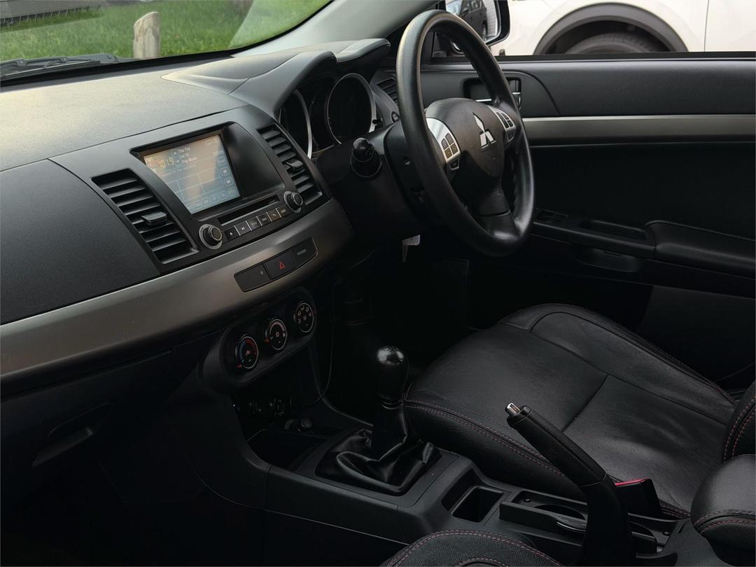 2013 Mitsubishi Lancer Es, Manual, 149236 km, Photo 9