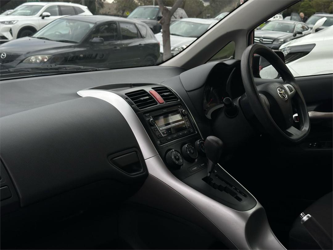 2011 Toyota Corolla Ascent, Automatic, 153830 km, Photo 9