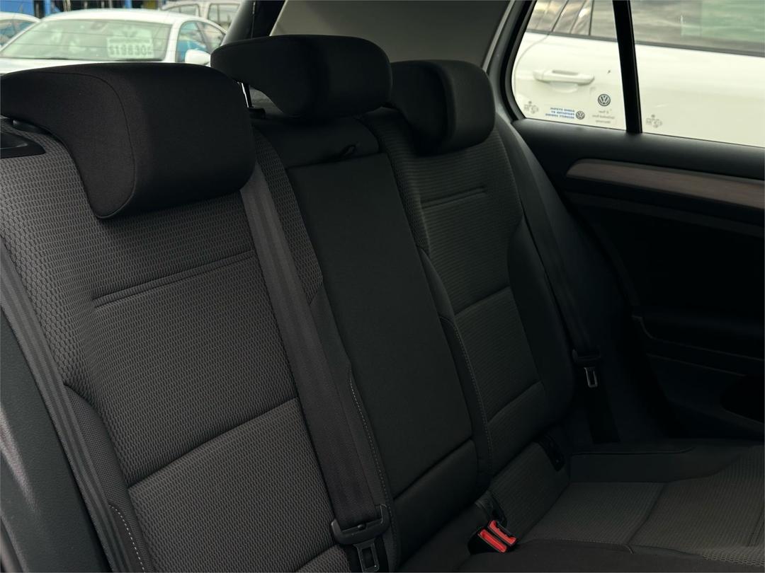2015 Volkswagen Golf 90tsi Comfortline, Automatic, 108332 km, Photo 9