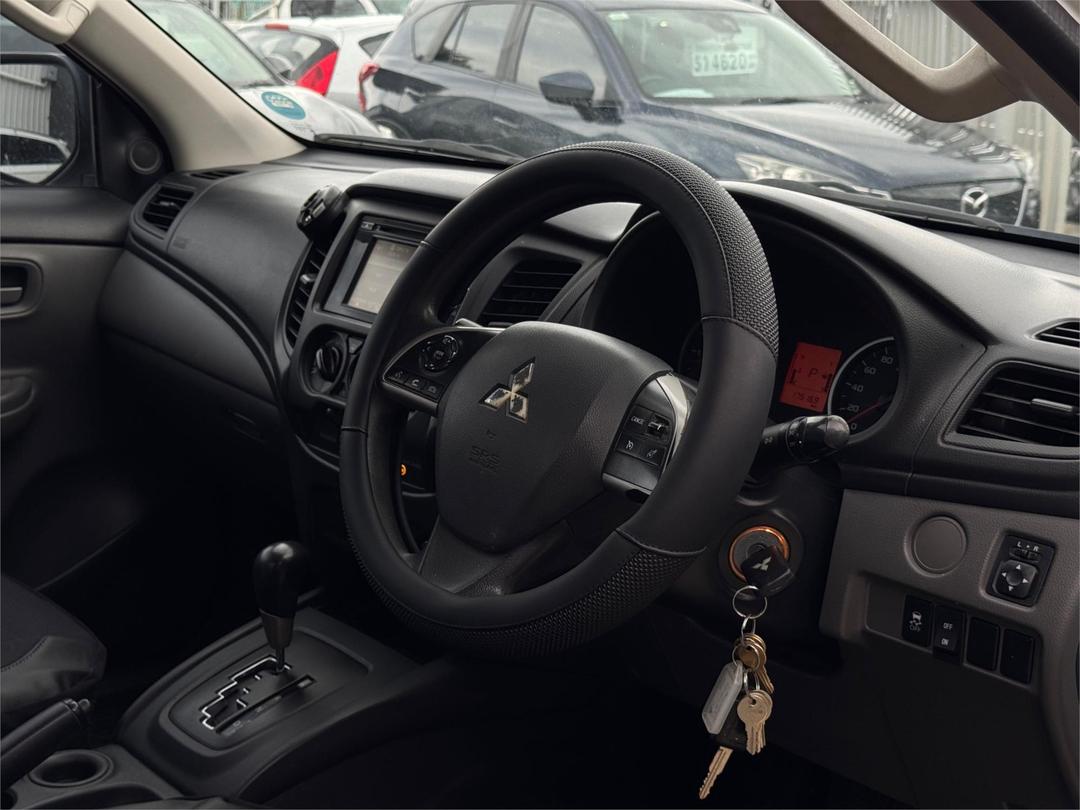 2017 Mitsubishi Triton Glx, Automatic, 175169 km, Photo 10