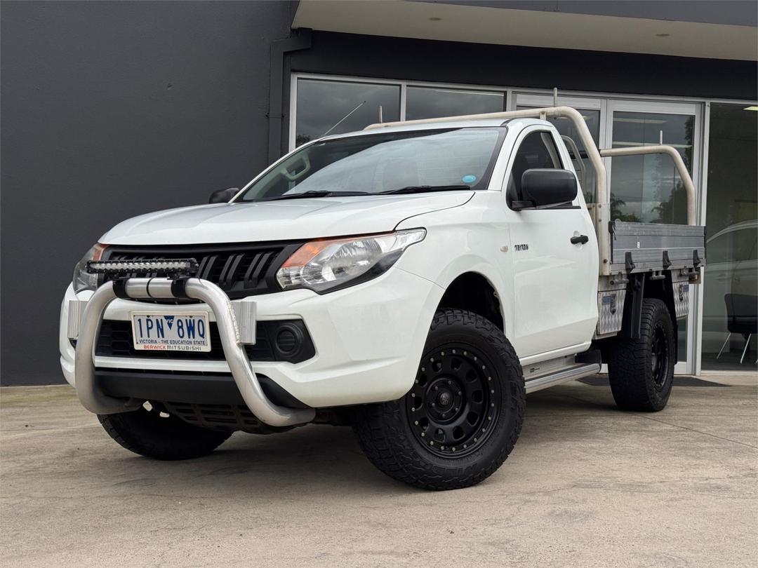 2017 Mitsubishi Triton Glx, Automatic, 175169 km, Photo 4