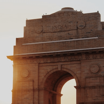 https://fastly-production.24c.in/cars24/cities/real-life/1678706123_new-delhi.png