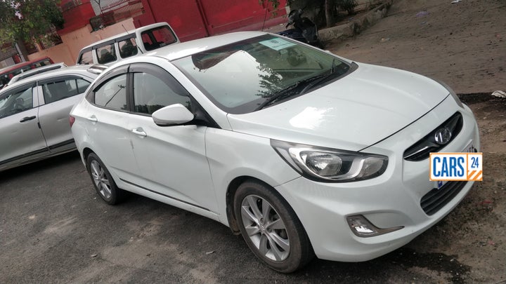 Buy Used Hyundai Verna in Noida | CARS24