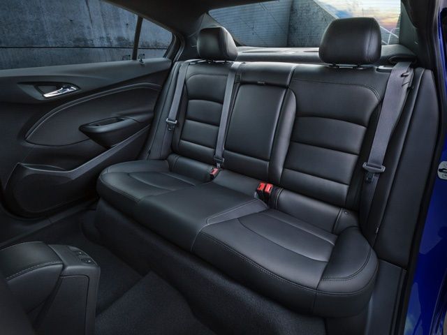 Chevrolet Cruze - interior