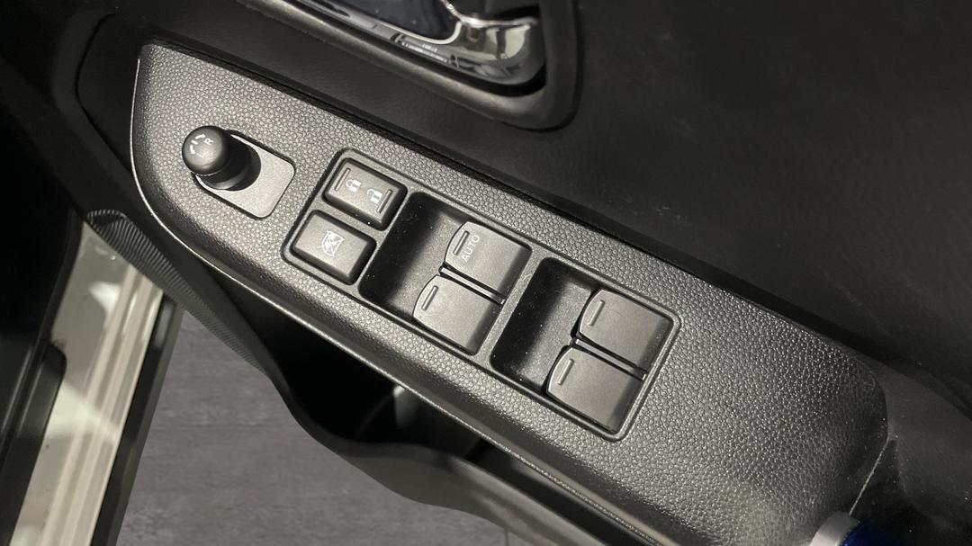 2022 Suzuki Ignis Gl, Automatic, 19326 km, Drivers Side Door Panel Controls