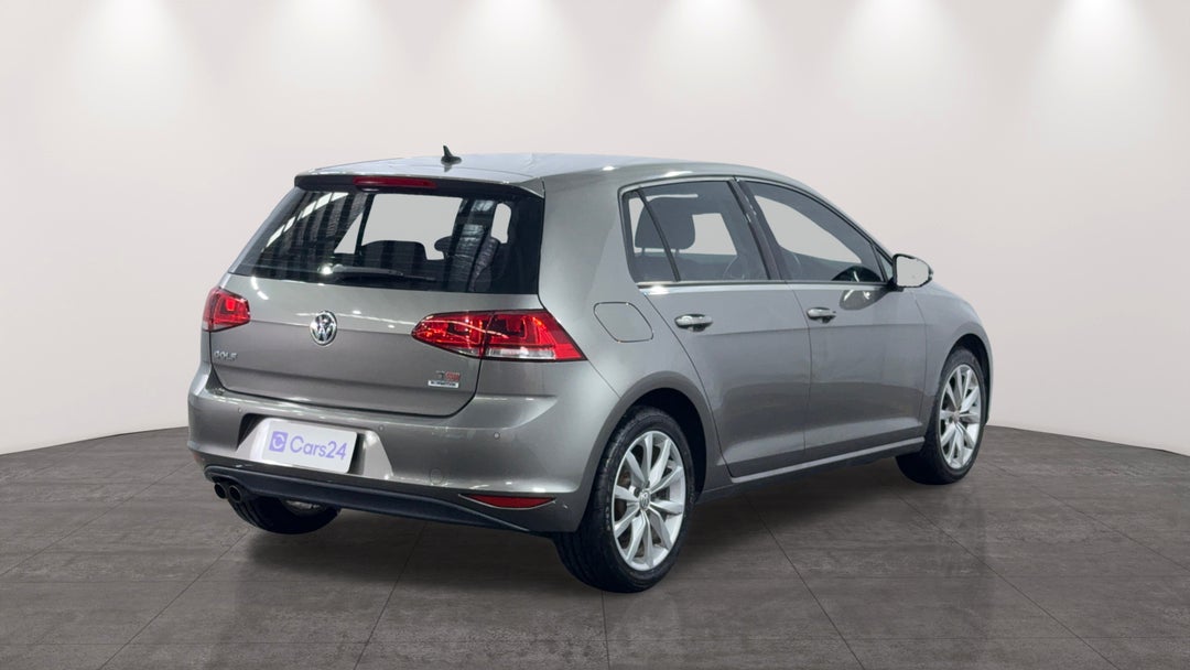 2015 Volkswagen Golf 103 Tsi Highline, Automatic, 55091 km, Right Back Diagonal (45- Degree) View