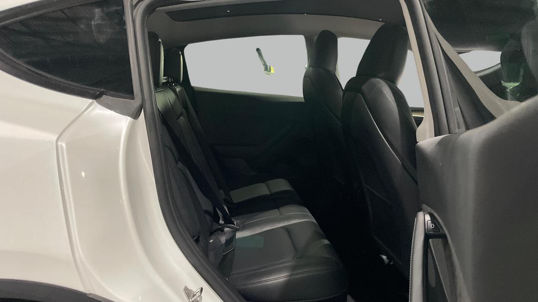 2023 Tesla Model Y Rear-wheel Drive, Automatic, 61253 km, Right Side Rear Door Cabin View