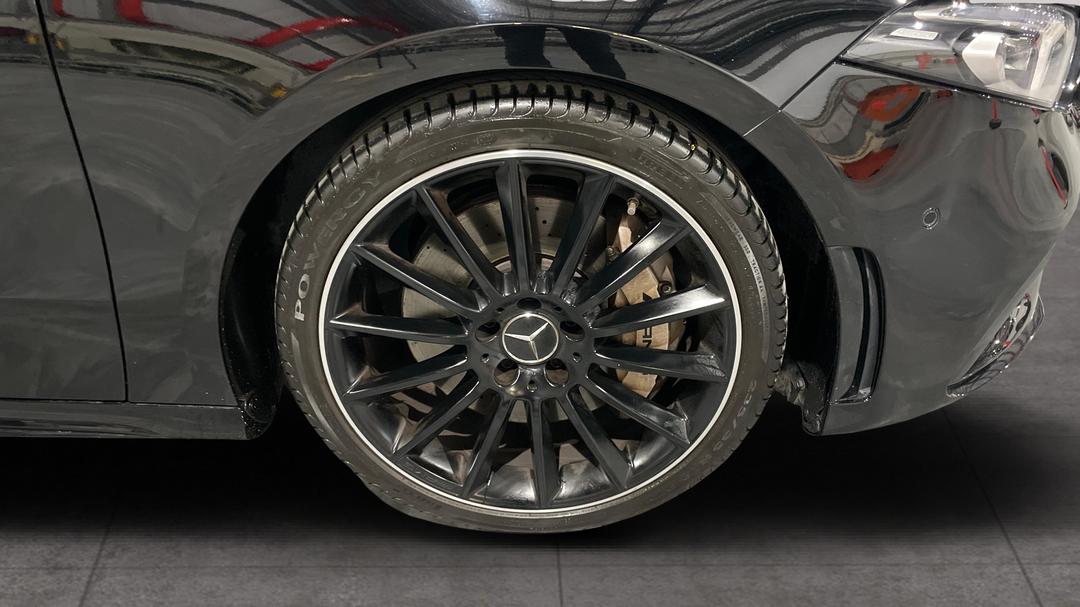 2022 Mercedes-amg A35 4matic, Automatic, 55418 km, Right Front Wheel