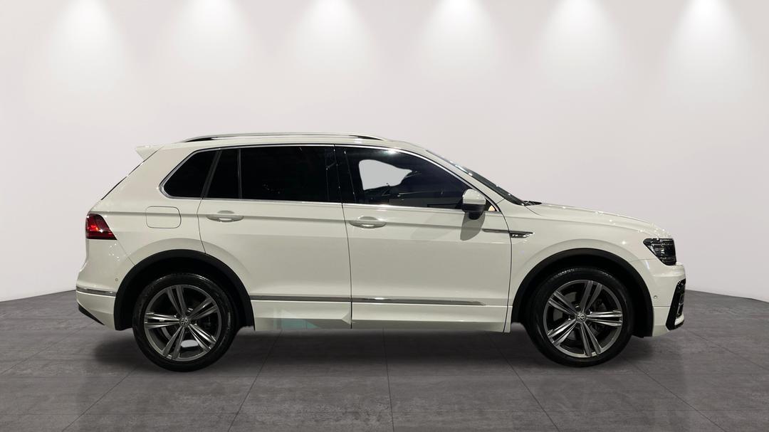 2019 Volkswagen Tiguan 132 Tsi R-line Edition, Automatic, 131927 km, Right Side View