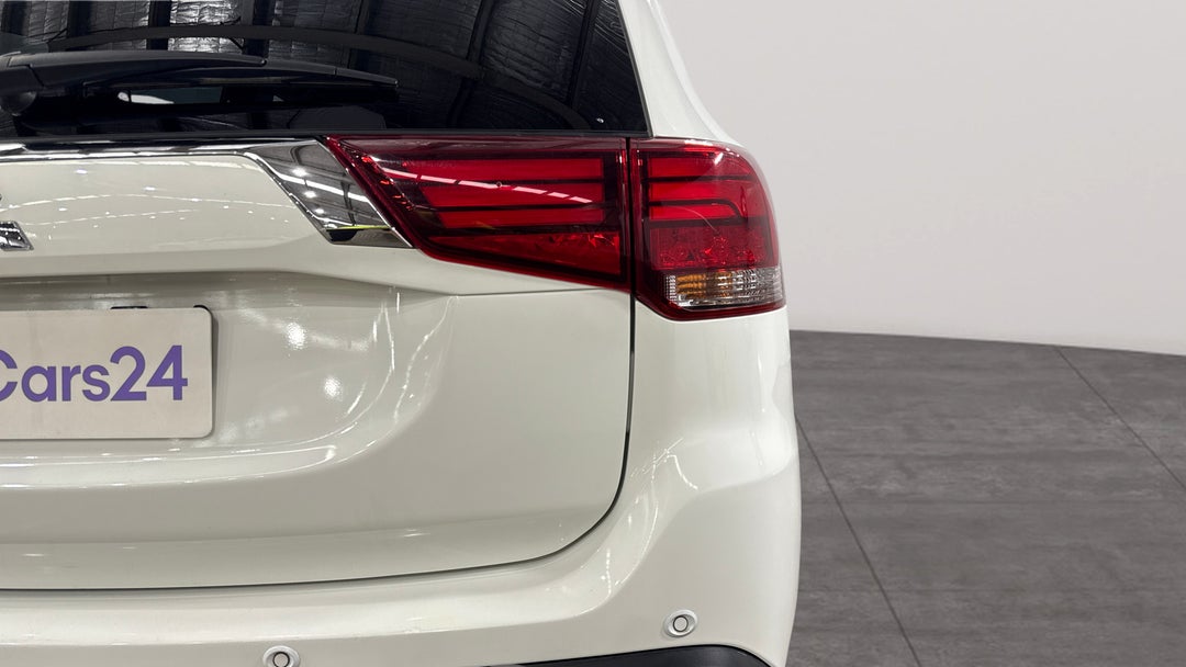 2020 Mitsubishi Outlander Ls 7 Seat (2WD), Automatic, 62579 km, Badge (Boot Right Side)