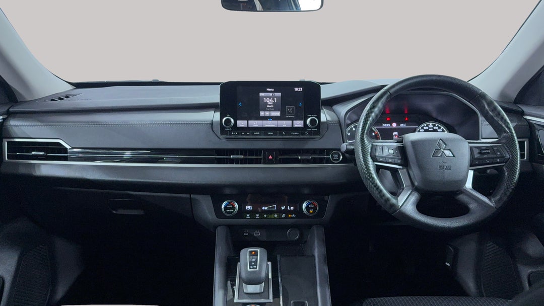 2024 Mitsubishi Outlander Es 5 Seat (2wd), Automatic, 55336 km, Dashboard View