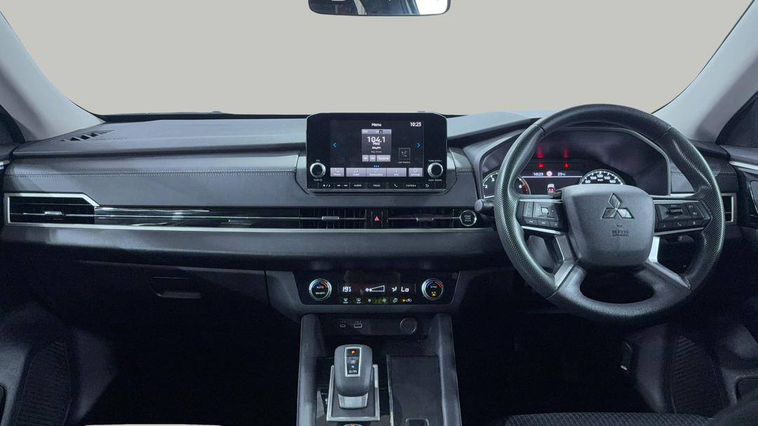 2024 Mitsubishi Outlander Es 5 Seat (2WD), Automatic, 55336 km, Dashboard View