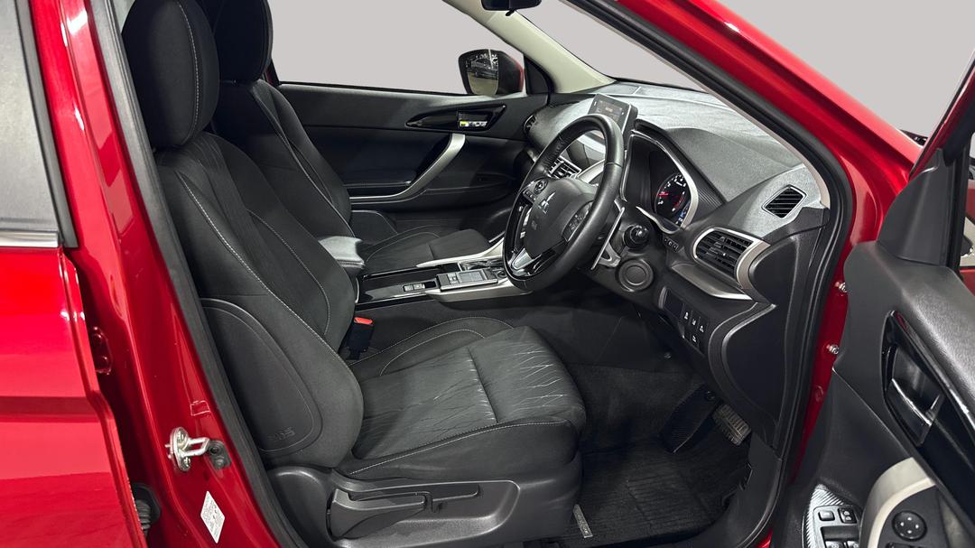 2019 Mitsubishi Eclipse Cross Ls (2WD), Automatic, 73053 km, Right Side Front Door Cabin View