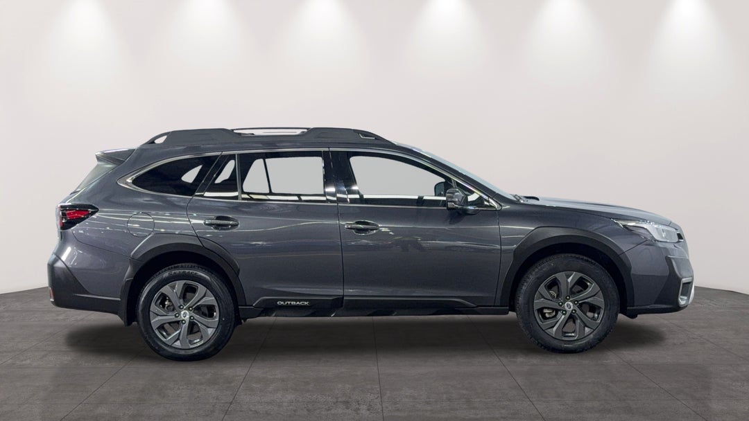 2021 Subaru Outback AWD, Automatic, 50948 km, Right Side View
