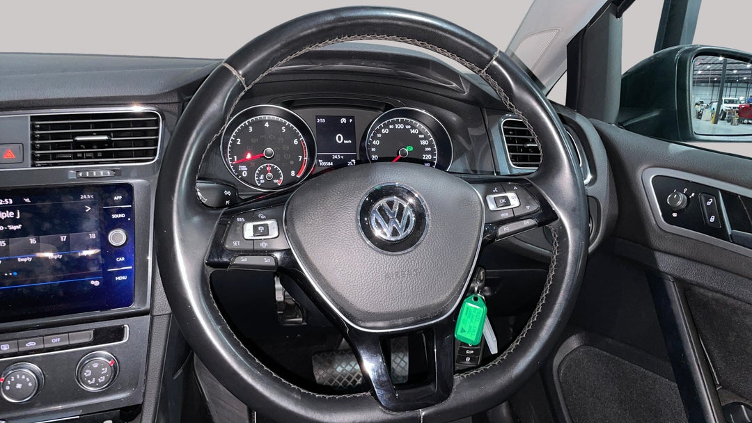 2018 Volkswagen Golf 110 Tsi Trendline, Automatic, 103584 km, Steering Wheel Close-up