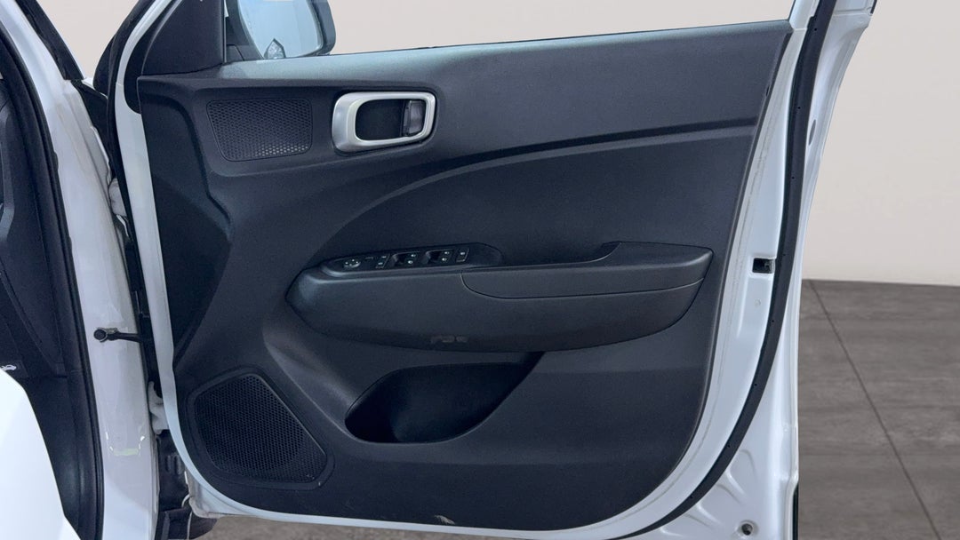 2023 Hyundai Venue Venue, Automatic, 64796 km, Speaker View