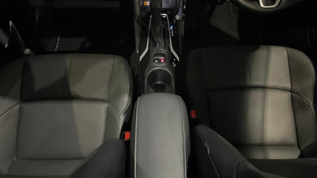 2024 Toyota Corolla Cross Atmos 2WD Hybrid, Automatic, 16977 km, Center Console