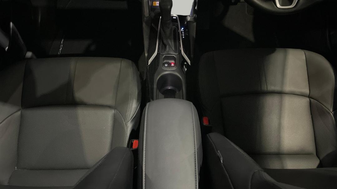 2024 Toyota Corolla Cross Atmos 2WD Hybrid, Automatic, 16977 km, Center Console